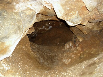 Jezev jeskyn - uvnit