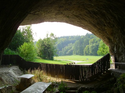 Východ z jeskyně Kůlna