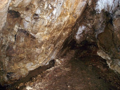 Málčina jeskyně - balvanitý dóm pod vstupní skluzavkou