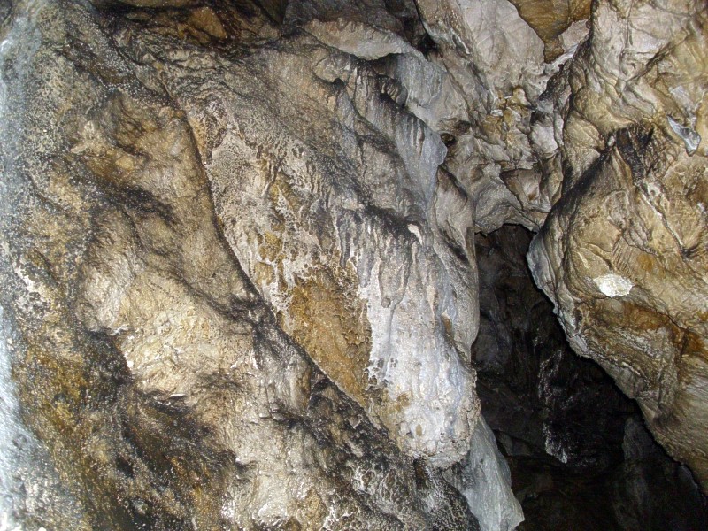 Jeskyn Netoprka - vzdoba druhho dmu - sintrov vodopd
