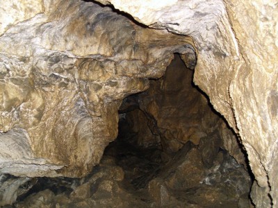 Jeskyn Netoprka - chodba ped kruhovou skou
