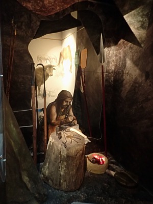 Expozice v Domu prody - ivot lovka v jeskynch